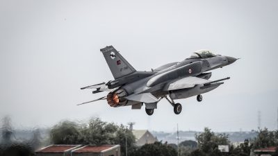 Milli Savunma Bakanlığı koordinasyonunda gerçekleştirilen dev tatbikatta nefes kesen anlar