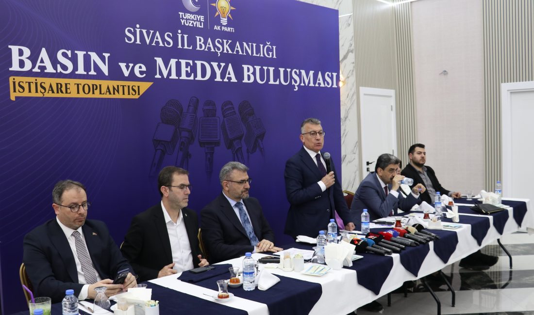 de böyledir. Siz, burası benim kendi alanım diyorsanız, parti tüzüğüne
