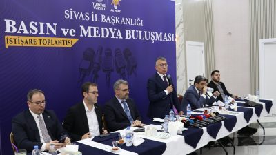 de böyledir. Siz, burası benim kendi alanım diyorsanız, parti tüzüğüne