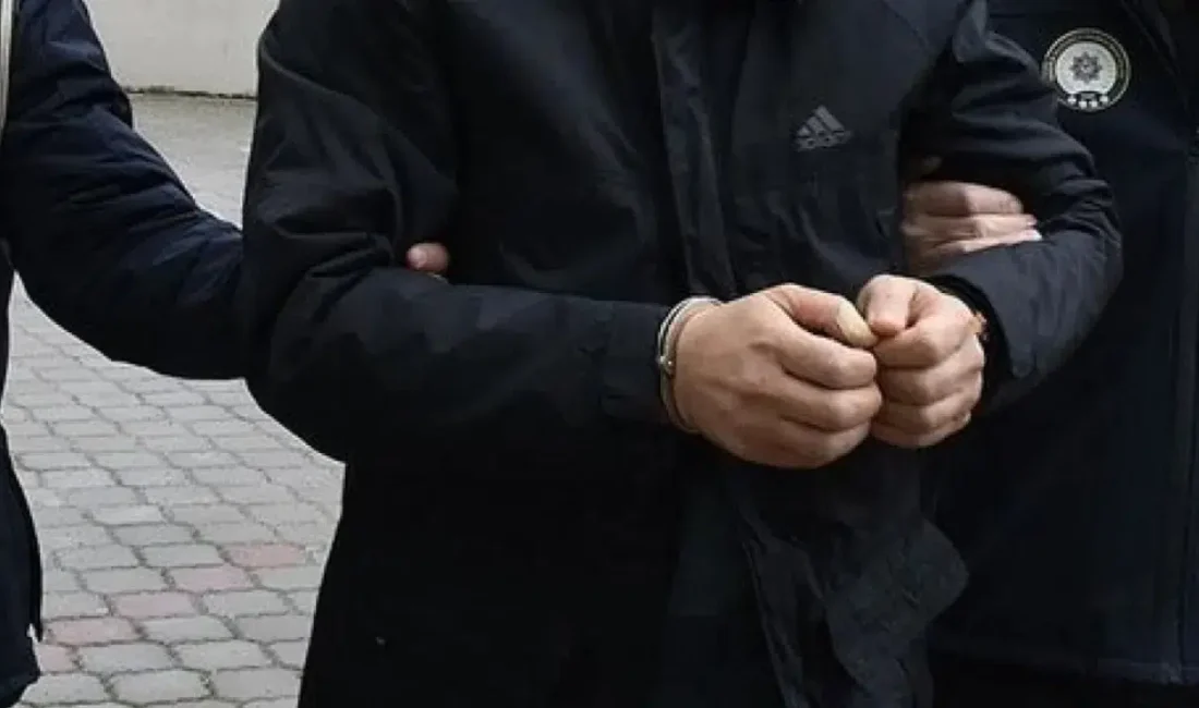 Samsun’da polis ekiplerinin Canik ve Tekkeköy ilçelerinde gerçekleştirdiği eş zamanlı
