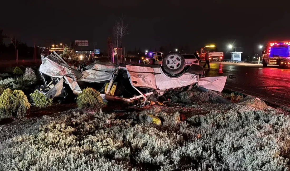 Niğde’de iki otomobilin çarpışması sonucu meydana gelen şiddetli kazada ortalık