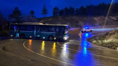 Kayseri’de duraktan çaldığı halk otobüsüyle virajı alamayarak kaza yapan alkollü