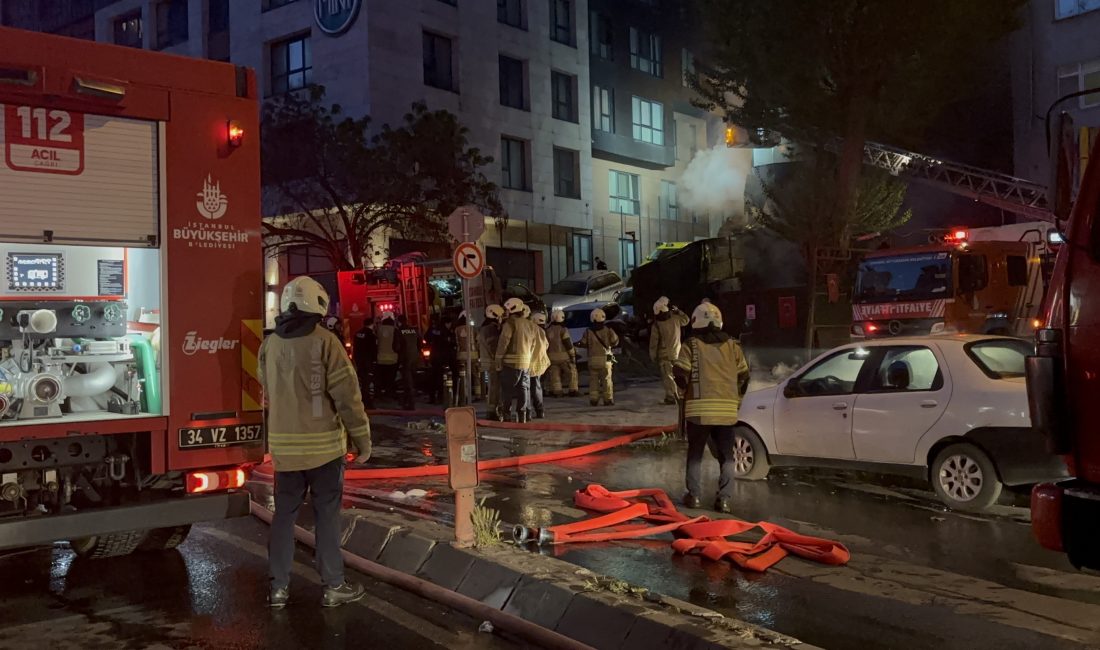 Şişli Gülbağ Mahallesi’nde bir iş yerinin önünde park halindeki motosikletin