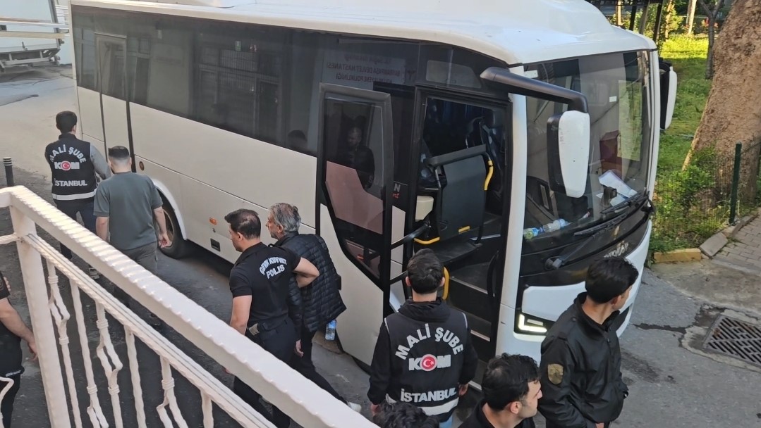 İstanbul Büyükşehir Belediyesi bünyesinde gerçekleştirilen ihalelere fesat karıştırıldığı iddiasıyla başlatılan