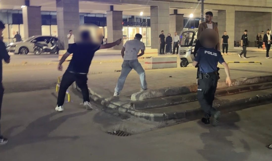 Adıyaman Eğitim ve Araştırma Hastanesinde gece yarısı hareketli dakikalar yaşandı.