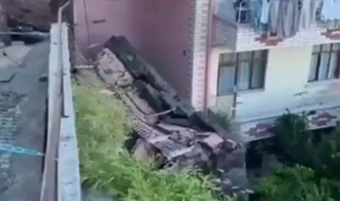 Tokat’ta büyük bir gürültüyle çöken istinat duvarı, çevredeki vatandaşlara korku