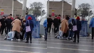 Bursa’nın Osmangazi ilçesinde geçimini şemsiye satarak sağlayan engelli bir vatandaş,