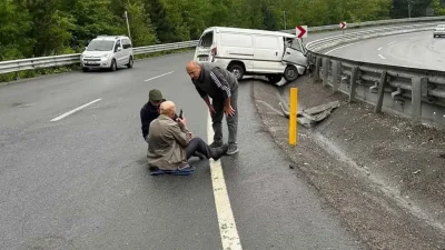 Zonguldak ile Karadeniz Ereğli’yi birbirine bağlayan kara yolunda yağışın etkisiyle