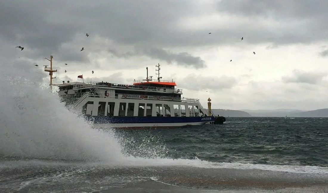 Marmara Bölgesi’ni etkisi altına alan şiddetli hava muhalefeti ulaşımda büyük