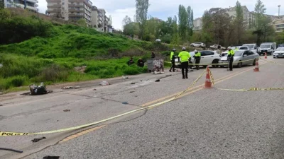 Ankara’nın Çankaya ilçesinde kontrolden çıkan bir kamyonetin yokuş aşağı savrulması