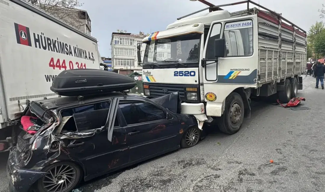 İstanbul Bağcılar’da park halindeyken bir anda freni boşalan dev kamyonun