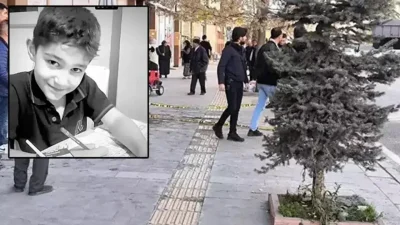 Kars’ta evinin önünde masumca oyun oynadığı sırada başına isabet eden