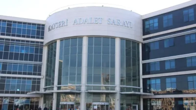Kayseri’de evine misafirliğe gelen eniştesini bıçakla yaralayan tutuklu sanık S.S.’nin