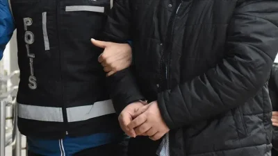 Bursa’nın İnegöl ilçesinde düzenlenen şok operasyonla kaçak olarak diş muayenesi