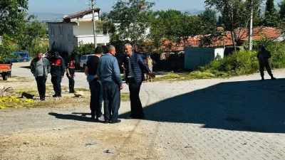 Balıkesir’in Altıeylül ilçesinde bir evin bahçesinde başlayan tartışma kısa sürede
