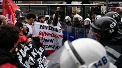 İstanbul’da 1 Mayıs Emek ve Dayanışma Günü kutlamaları sırasında kısıtlanan