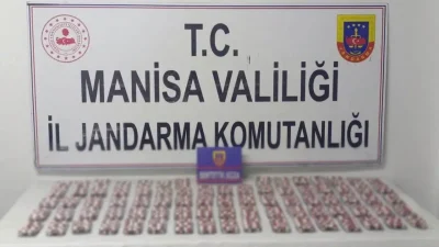 Manisa’nın Soma ilçesinde jandarma ekipleri tarafından zehir tacirlerine yönelik düzenlenen