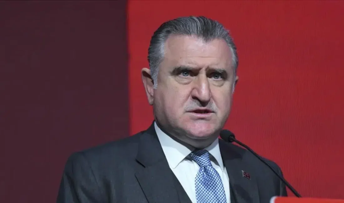 Gençlik ve Spor Bakanı Osman Aşkın Bak, Türkiye Hentbol Federasyonu