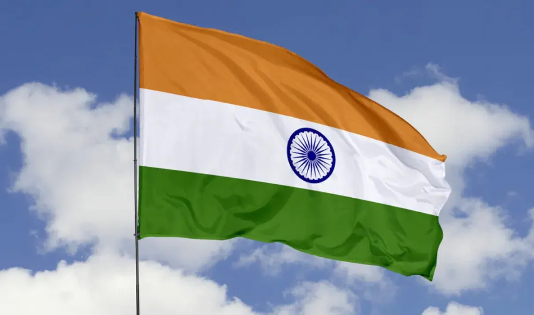 Hindistan’ın başkenti Yeni Delhi’de gece saatlerinde dört katlı bir apartmanda