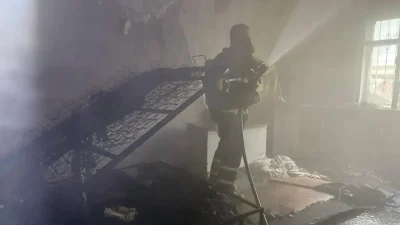 Muş’ta 3 katlı bir evin giriş katında henüz belirlenemeyen bir