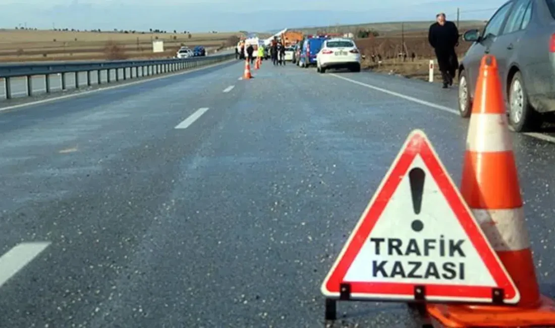 İstanbul Esenyurt’ta seyir halindeki bir motokuryenin İETT otobüsünün altına girdiği