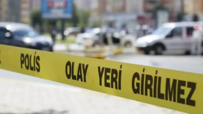 İstanbul Beylikdüzü’nde devam eden bir inşaat çalışması sırasında asfalt yolda
