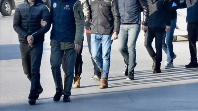 İstanbul merkezli 6 ilde gerçekleştirilen eş zamanlı operasyonlarla FETÖ’nün üniversite