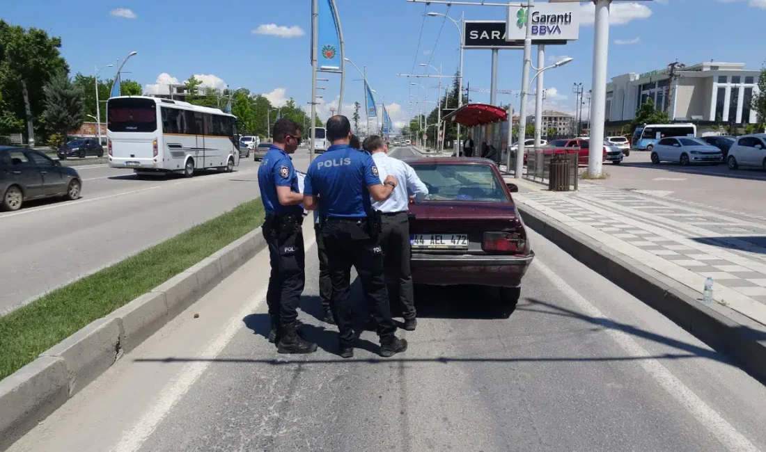 Malatya’da yolcu otobüsü ile bir otomobilin çarpışması sonucu meydana gelen