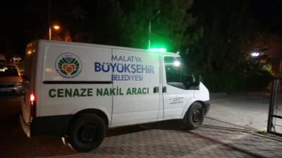 Malatya’da seyir halindeki bir motosiklet ile tırın çarpışması sonucu meydana
