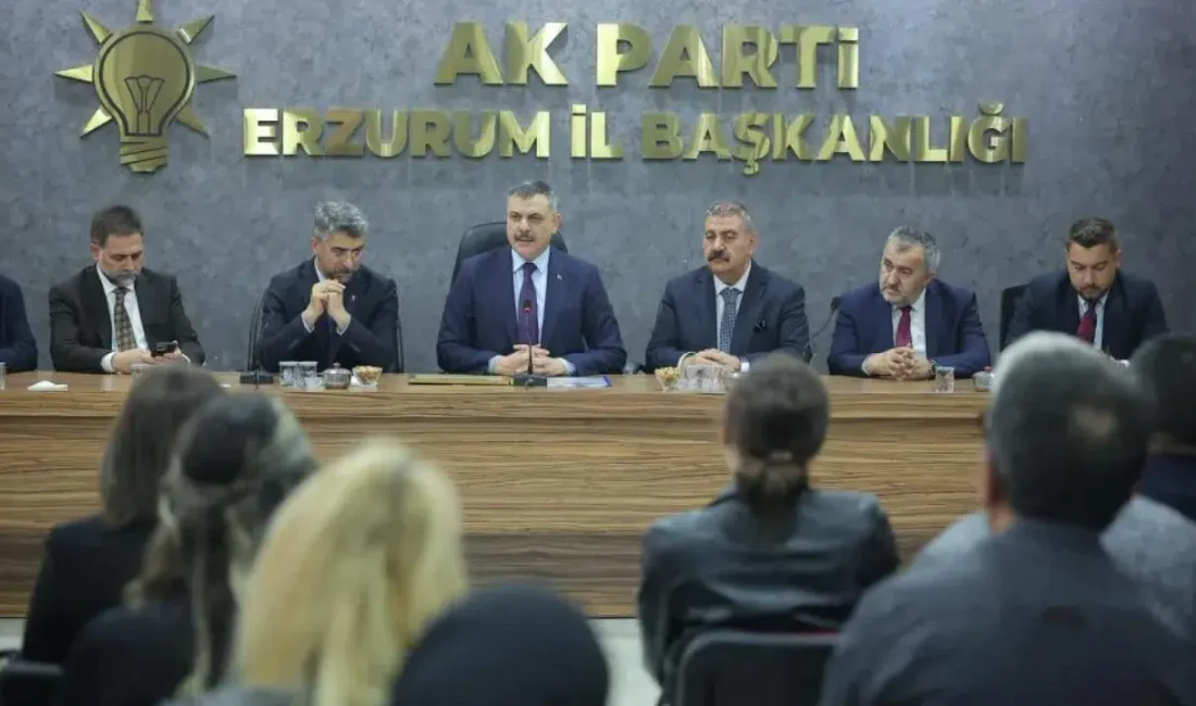 İçişleri Bakanı Mustafa Çiftçi, AK Parti Erzurum İl Başkanlığı’na gerçekleştirdiği