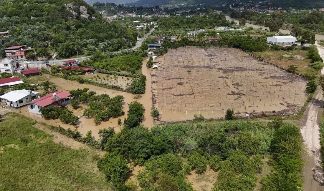 Meteoroloji Genel Müdürlüğü’nün peş peşe yaptığı uyarıların ardından Hatay’da etkisini