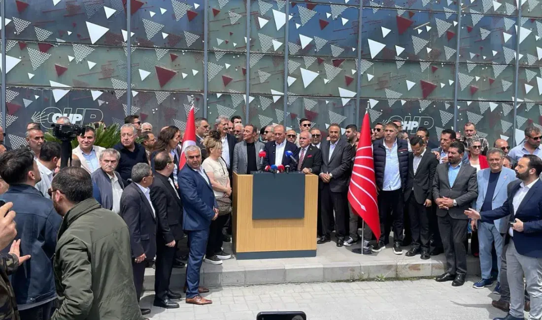 Sarıyer’de düzenlenen Cumhuriyet Halk Partisi İstanbul İl Başkanlığı bayramlaşma programında