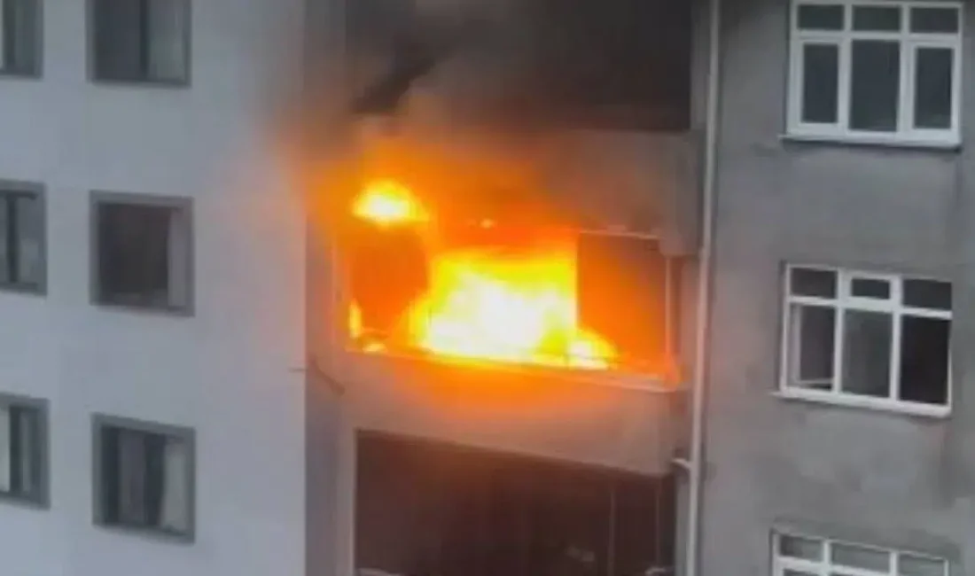 Küçükçekmece’de 5 katlı bir apartmanın üçüncü katında çıkan yangın mahallede