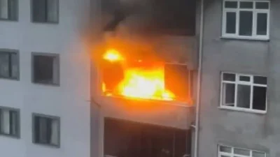 Küçükçekmece’de 5 katlı bir apartmanın üçüncü katında çıkan yangın mahallede