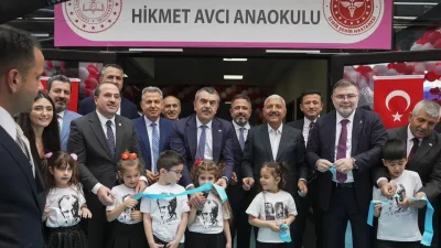 Milli Eğitim Bakanı Yusuf Tekin, İzmir Şehir Hastanesi yerleşkesinde hayırseverlerin