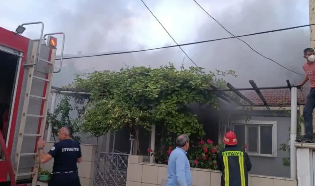 Çanakkale’nin Çan ilçesinde yükselen yoğun dumanlar kısa sürede tüm sokağı