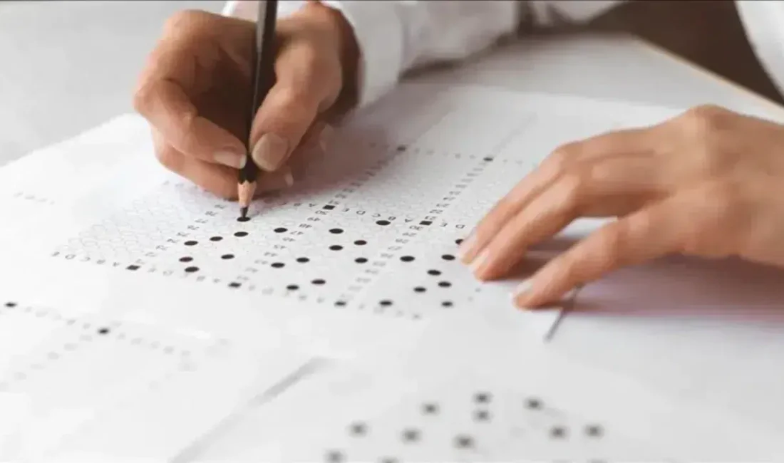 Milli Eğitim Bakanlığı bünyesinde öğretmenlik hedefleyen binlerce adayın gözü kulağı