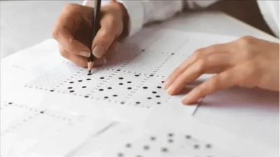 Milli Eğitim Bakanlığı bünyesinde öğretmenlik hedefleyen binlerce adayın gözü kulağı