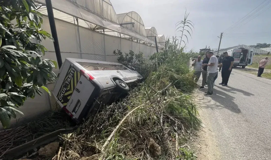 Antalya’nın Alanya ilçesinde sabah saatlerinde yürekleri ağza getiren bir kaza