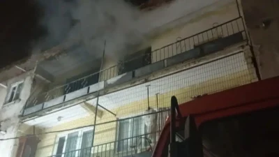 Bursa’da 3 katlı bir binada aniden yükselen alevler çevrede büyük