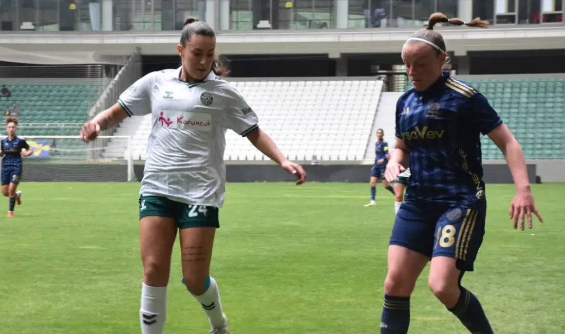 Turkcell Kadın Futbol Süper Ligi’nde fırtına gibi esen Fenerbahçe ArsaVev,