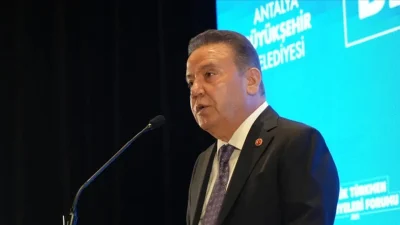 Antalya Büyükşehir Belediyesi’ne yönelik yürütülen rüşvet ve yolsuzluk soruşturması kapsamında