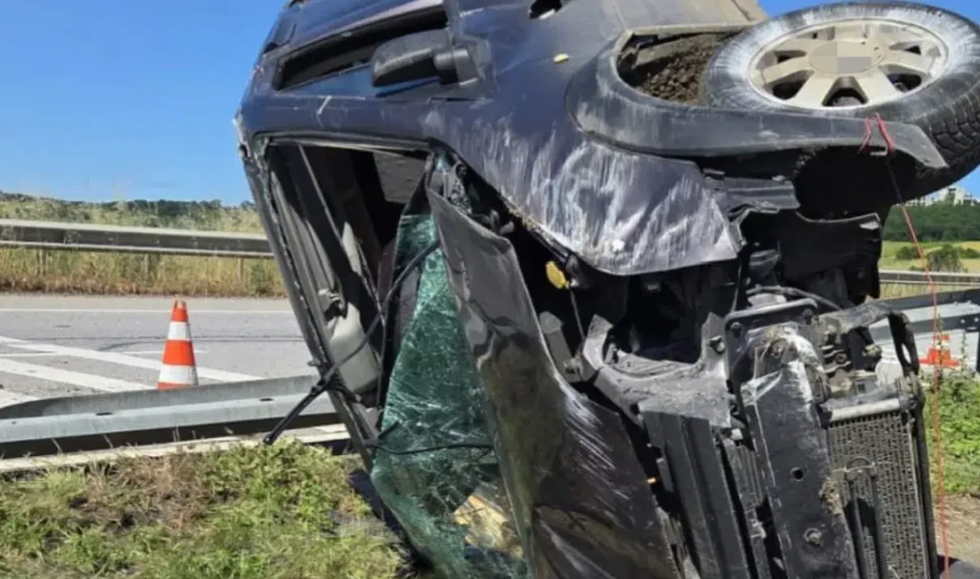 Samsun’un Bafra ilçesinde kontrolden çıkarak takla atan ve ardından su