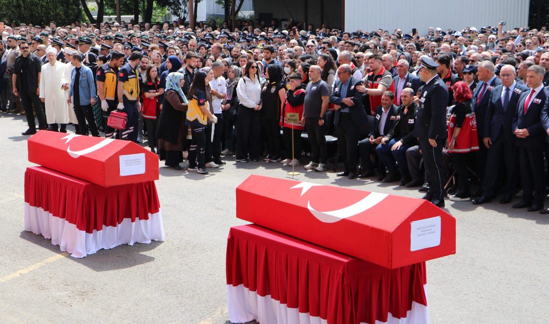 Tekirdağ’ın Çorlu ilçesinde düzenlenen şehit polis memuru Erkan Tütüncüler’in cenaze