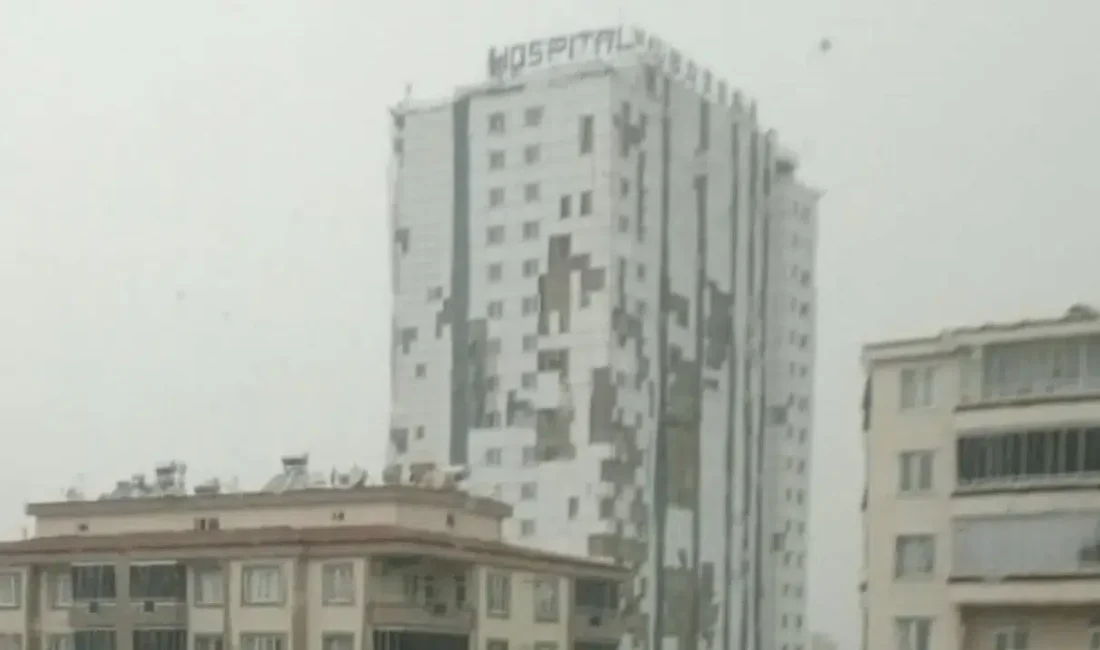Gaziantep’te aniden bastıran şiddetli sağanak yağış ve fırtına kent genelinde