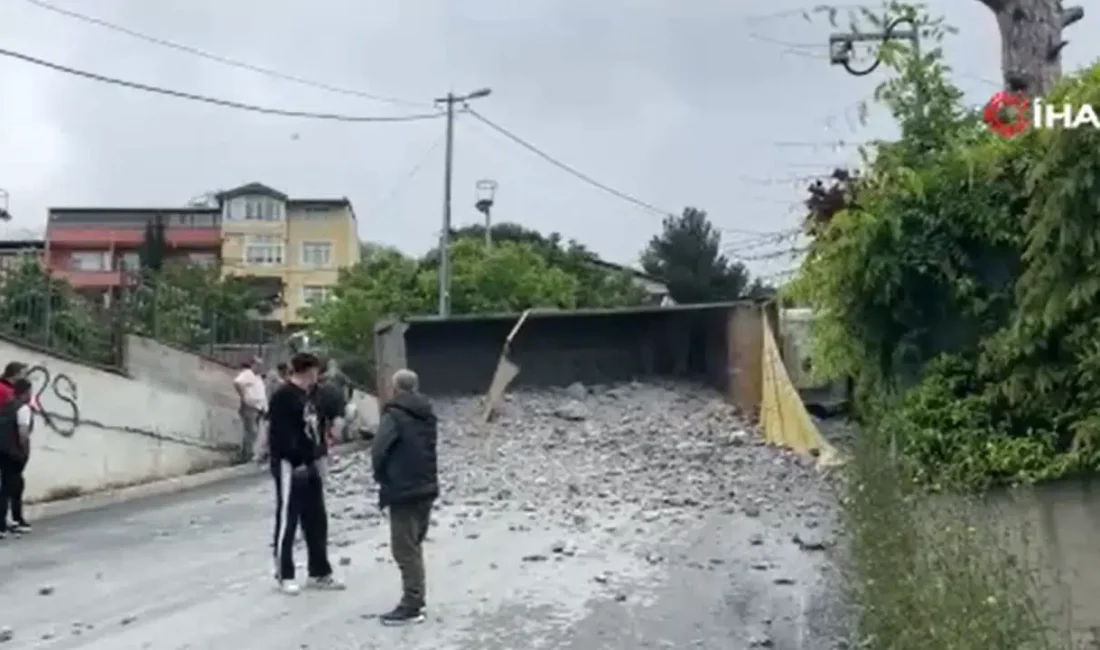 İstanbul Sarıyer’de yokuş yukarı çıktığı esnada sürücüsünün direksiyon hakimiyetini kaybettiği