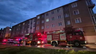 Eskişehir’de bir apartmanın dördüncü katından yükselen dumanlar mahallede büyük paniğe
