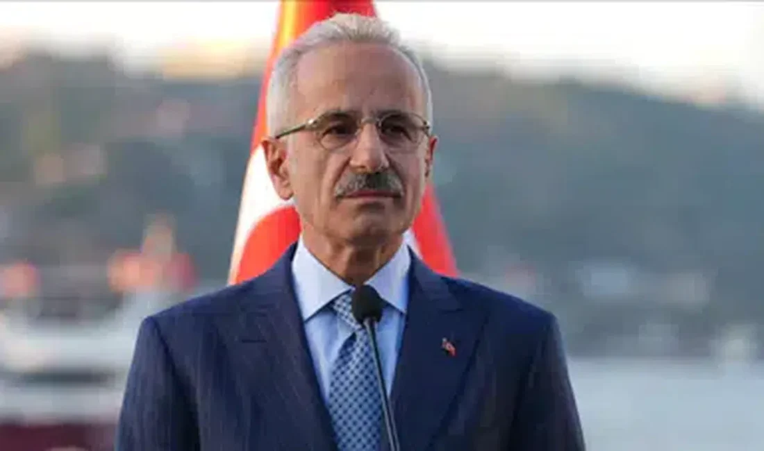 Ulaştırma ve Altyapı Bakanı Abdulkadir Uraloğlu, Trabzon’da katıldığı Kitap ve
