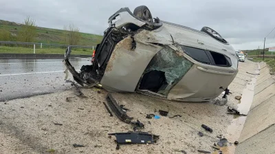 Afyonkarahisar’da seyir halindeki bir otomobilin sürücüsünün direksiyon hakimiyetini kaybetmesi sonucu