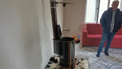Adıyaman’da bir evde sobanın tutuşturulması sırasında meydana gelen şiddetli patlama